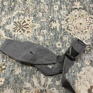Gooseket Gray Toddler Sling